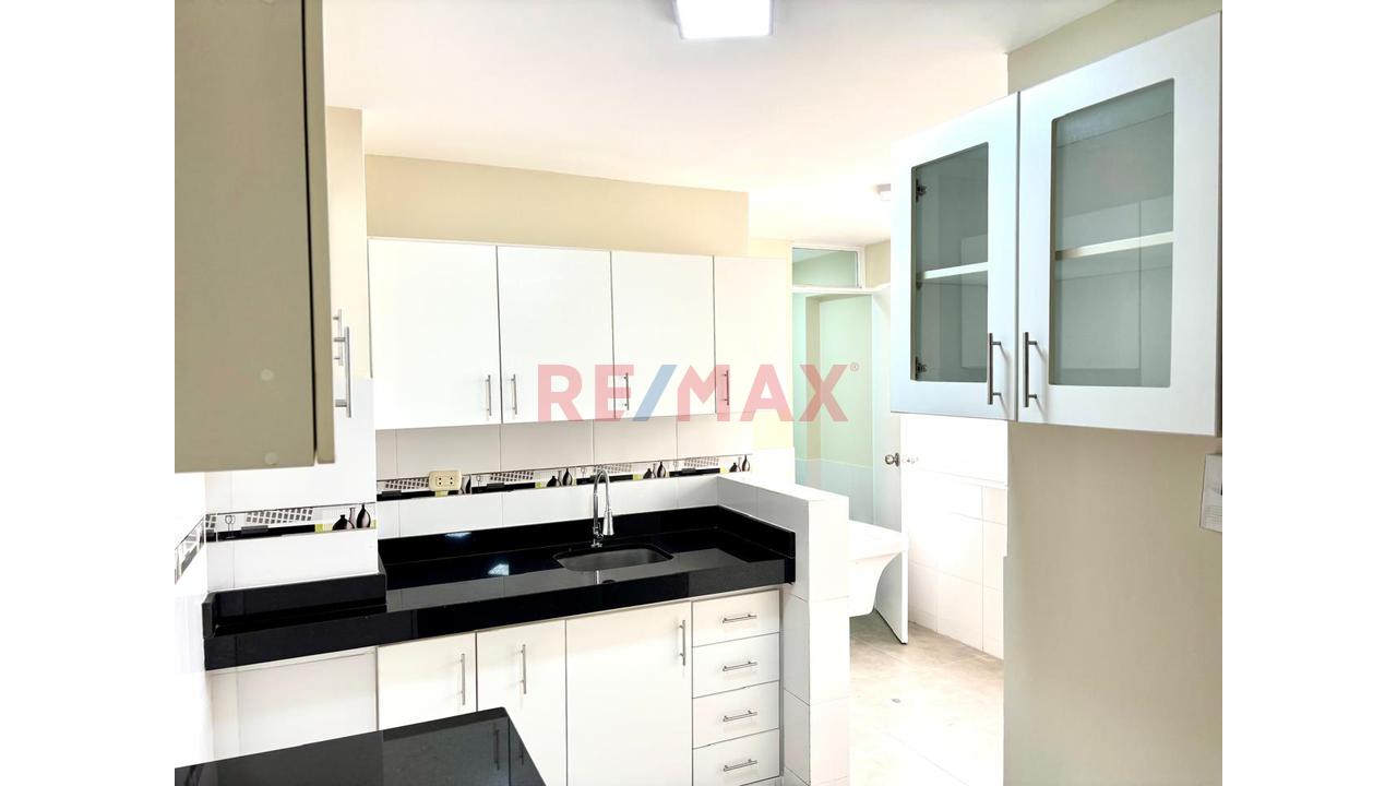 Venta Departamento 2 Dorm. En Comandante Espinar, Miraflores — foto 3