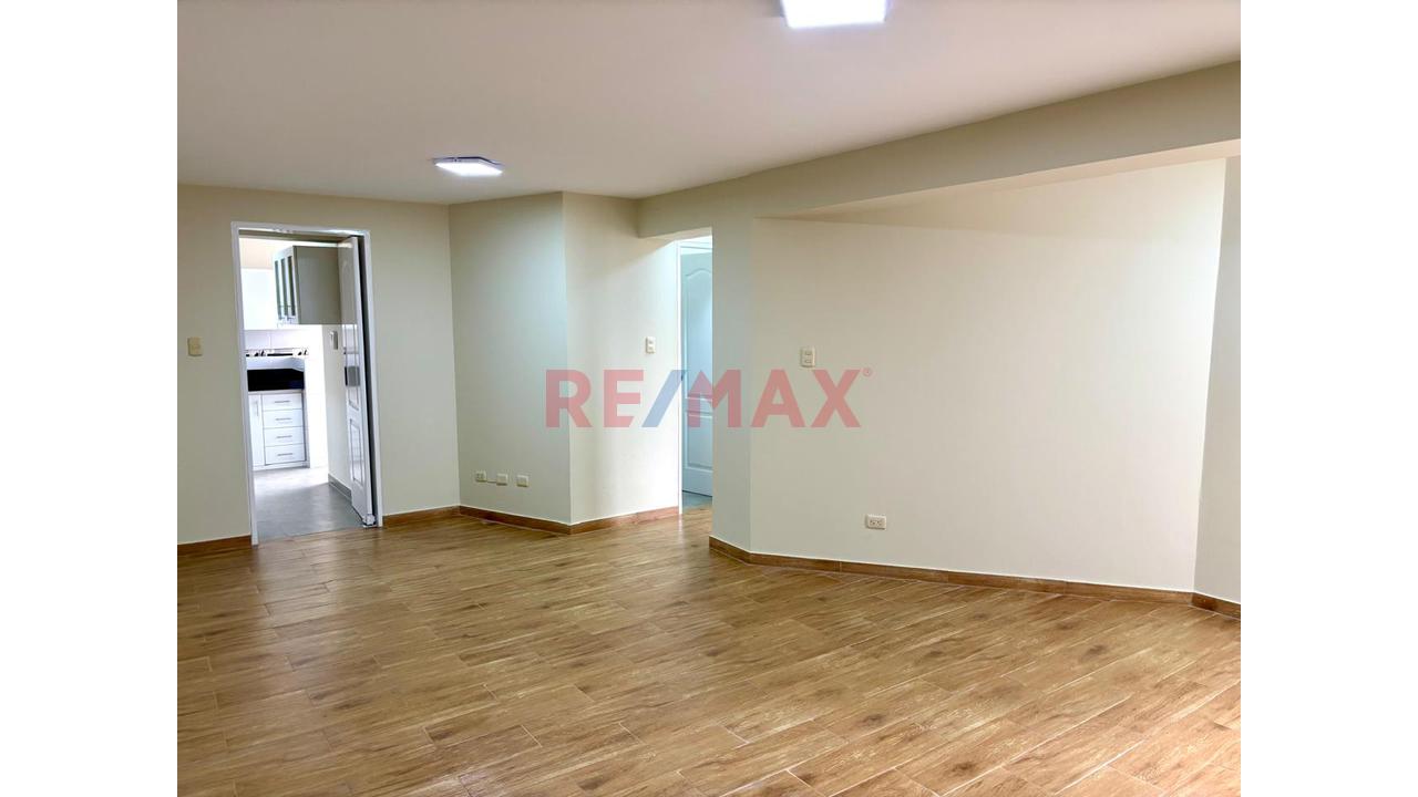 Venta Departamento 2 Dorm. En Comandante Espinar, Miraflores — foto 6