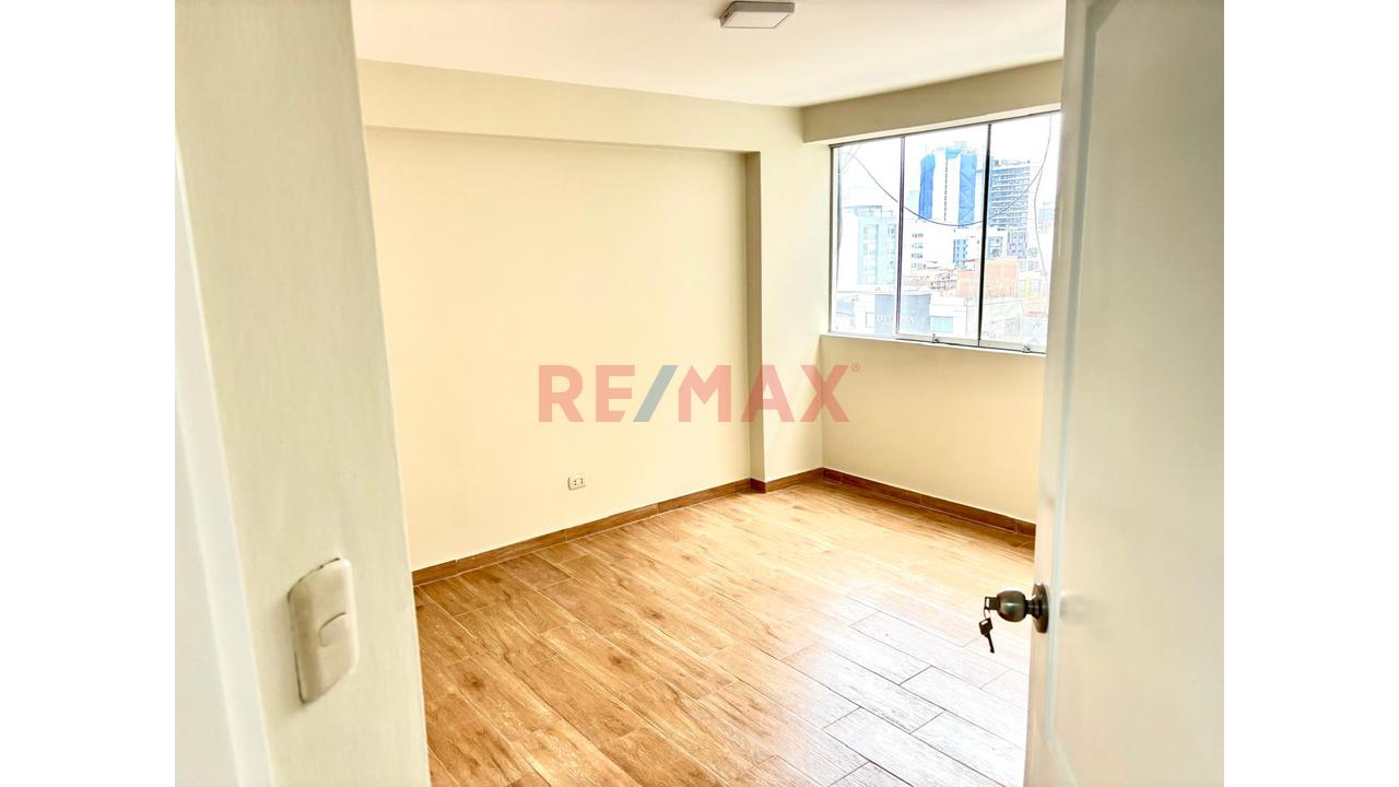 Venta Departamento 2 Dorm. En Comandante Espinar, Miraflores — foto 8