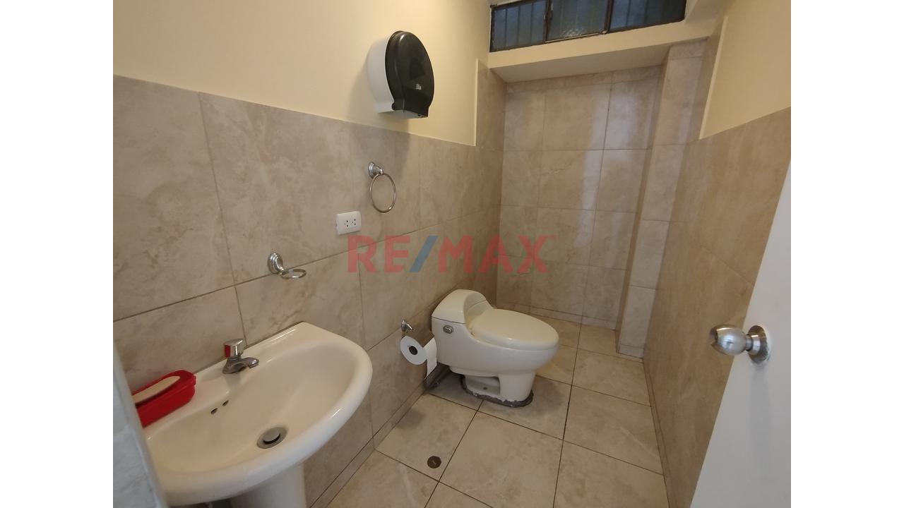 Local En Venta Con 7 Ambientes - 14