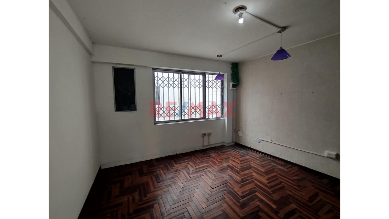 Local En Venta Con 7 Ambientes - 10