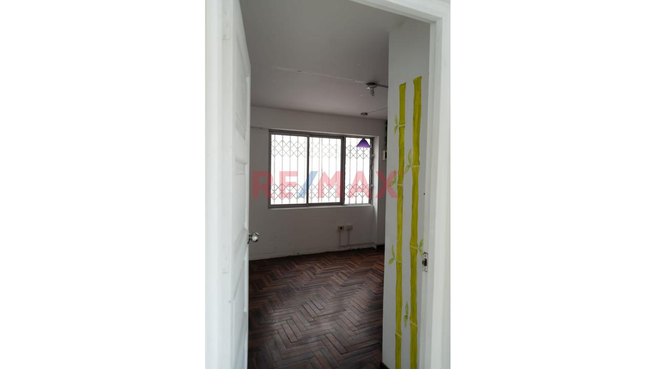 Local En Venta Con 7 Ambientes - 9