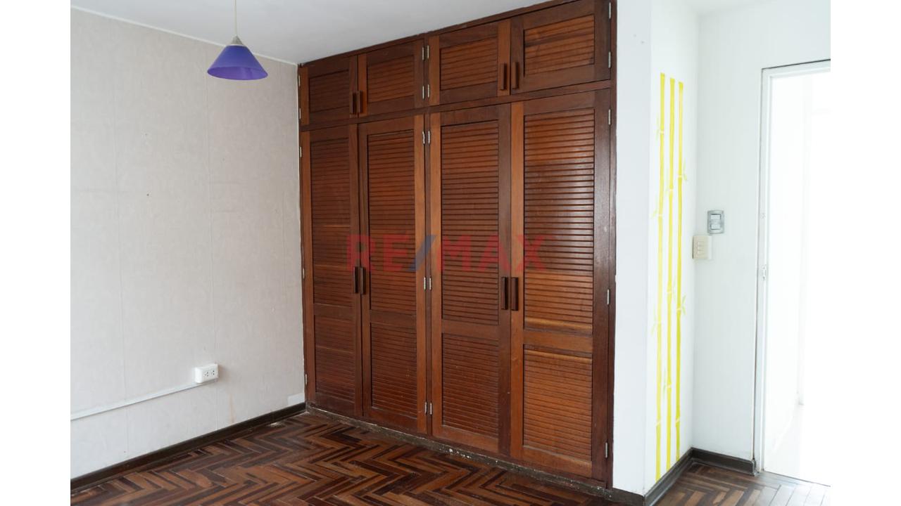 Local En Venta Con 7 Ambientes - 11