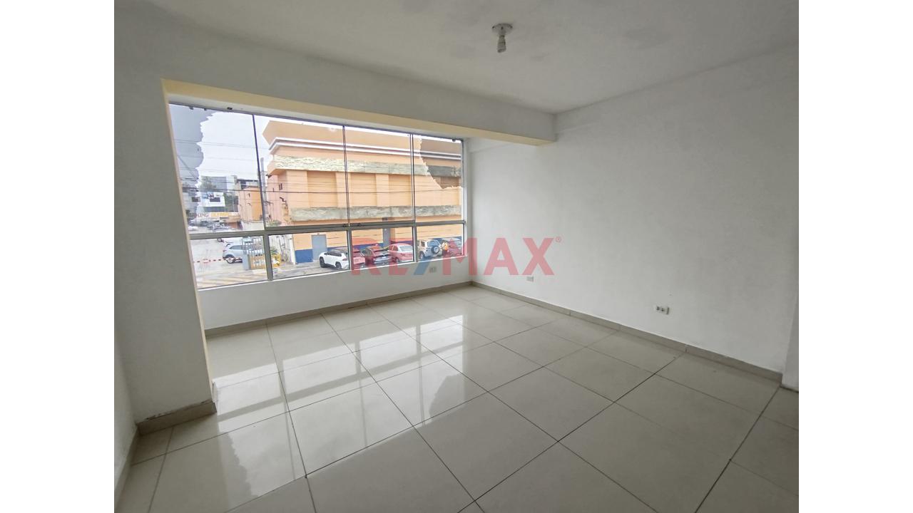Local En Venta Con 7 Ambientes - 2