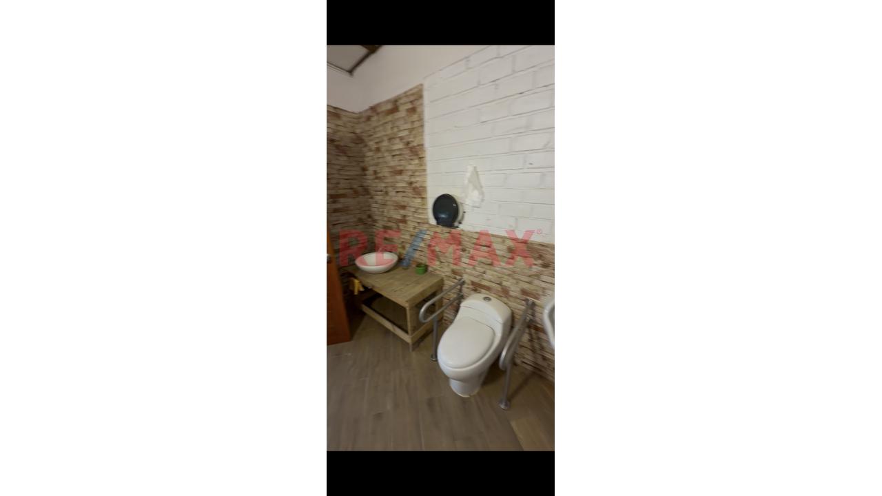 Oportunidad De Inversión Casa De 1443 Mtrs Y 2 Depa En Pachacamac - 20