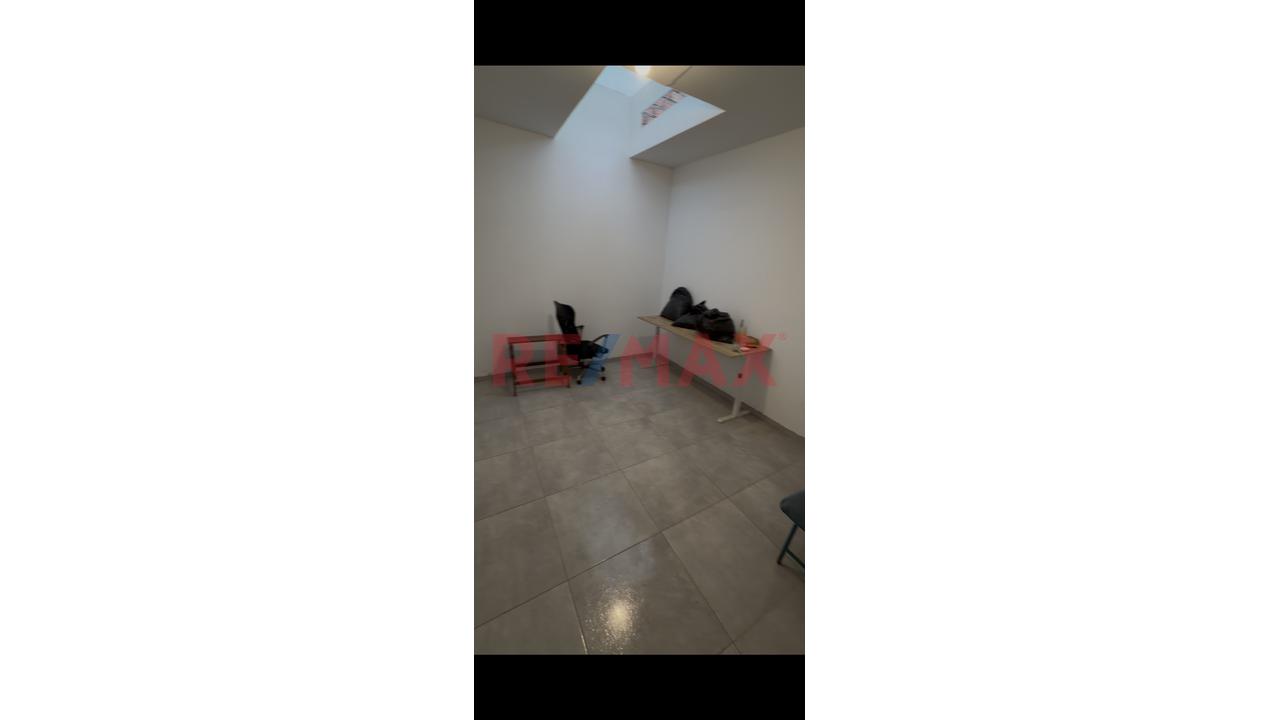 Oportunidad De Inversión Casa De 1443 Mtrs Y 2 Depa En Pachacamac — foto 2
