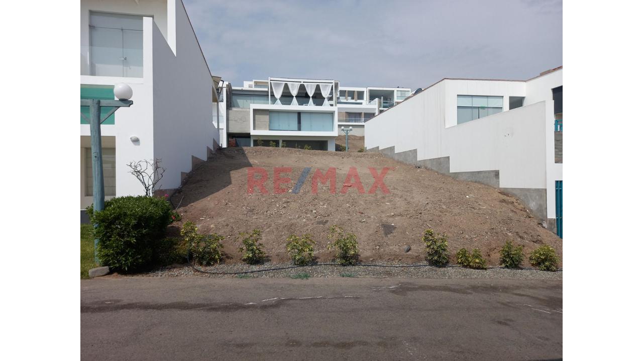 Terreno En Condominio Exclusivo Con Vista Al Mar En Un Entorno Unico - 3