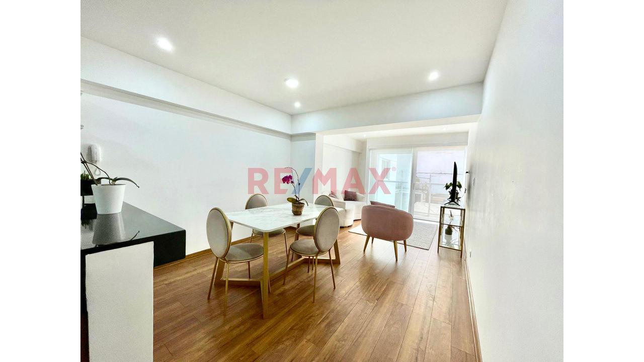 Alquila Tu Departamento Amoblado Y Con Cochera — foto 3