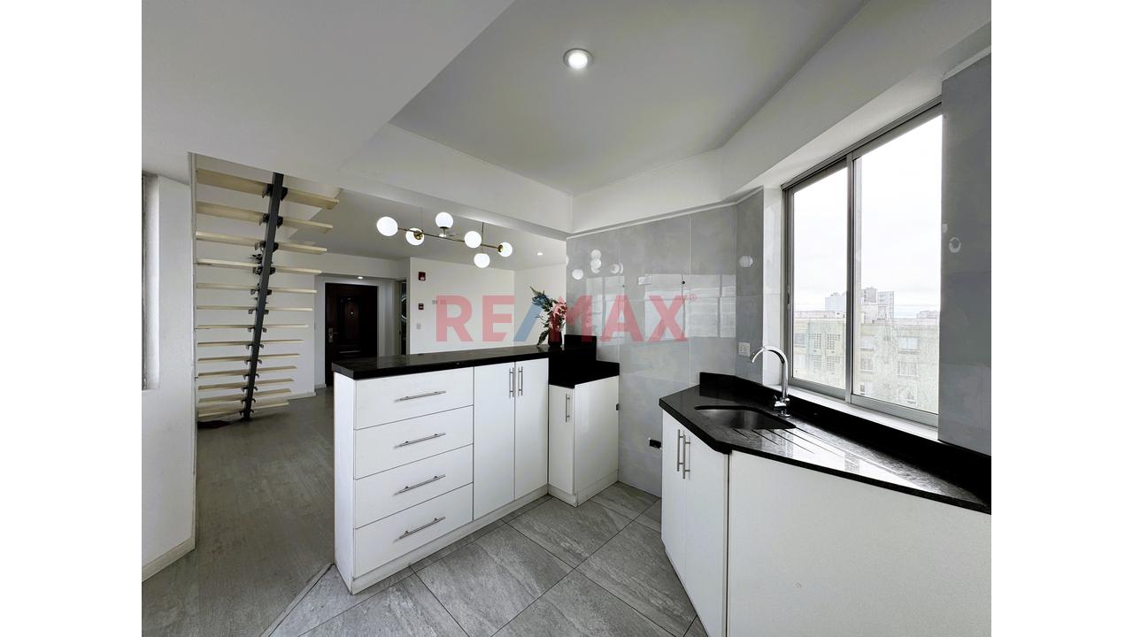 Vive Frente Al Mar En San Miguel | Exclusivo Y Amplio Dúplex Con Amplia Terraza Y Vista Lateral Al Mar — foto 5