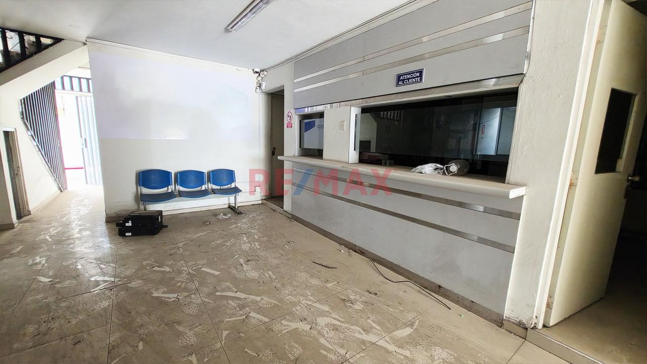 Amplio Local Industrial En Av. Quilca – Callao - 18