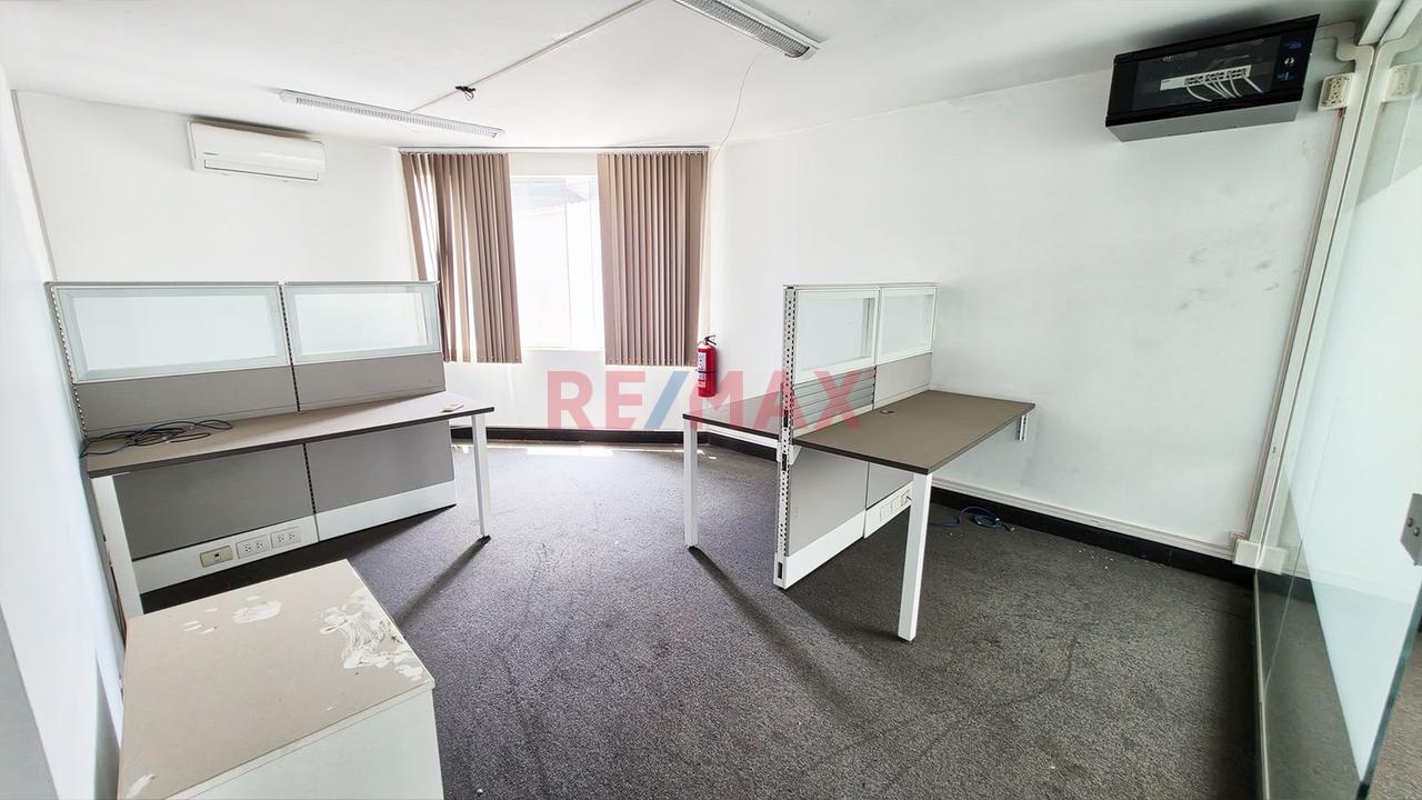 Amplio Local Industrial En Av. Quilca – Callao — foto 13