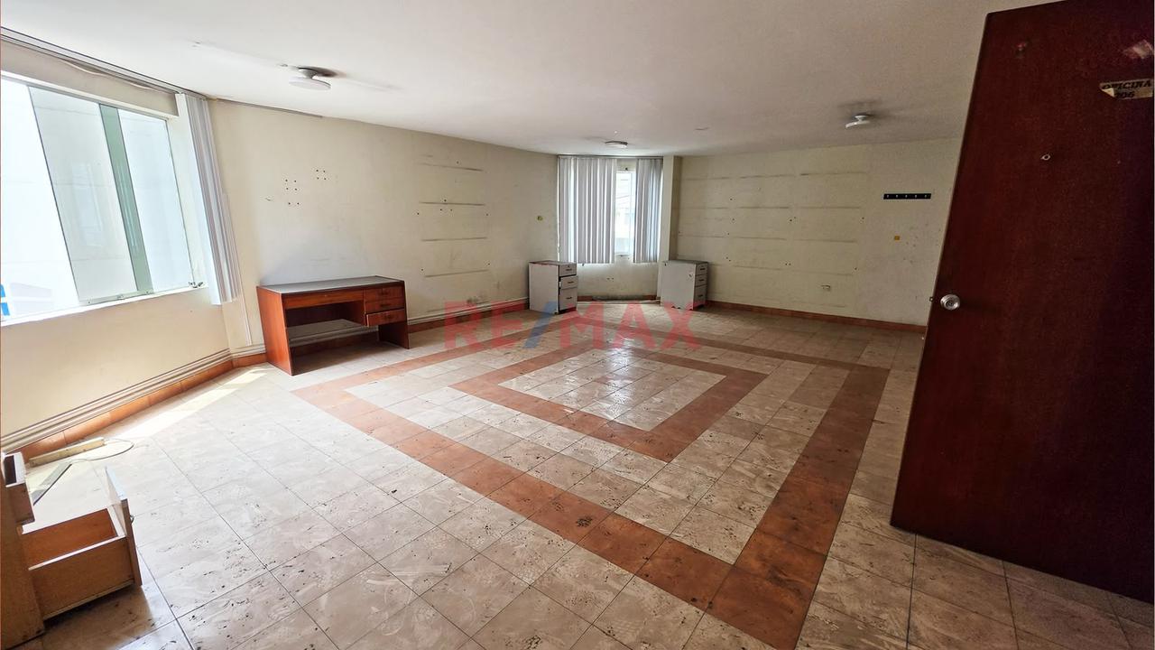 Amplio Local Industrial En Av. Quilca – Callao - 16