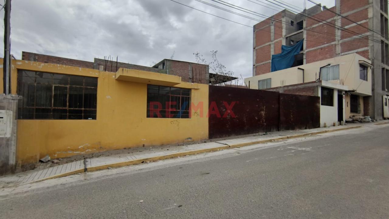 Vendo Casa Como Terreno En Esquina Doble Fachada Cerca A La Avenida 54
