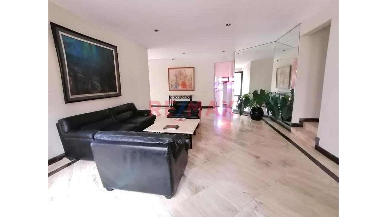 🏢 Alquila Dpto. Amoblado En Zona Exclusiva De Miraflores 🏝️ — foto 2
