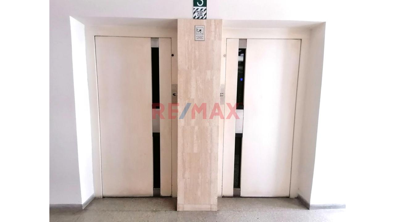 🏢 Alquila Dpto. Amoblado En Zona Exclusiva De Miraflores 🏝️ — foto 3