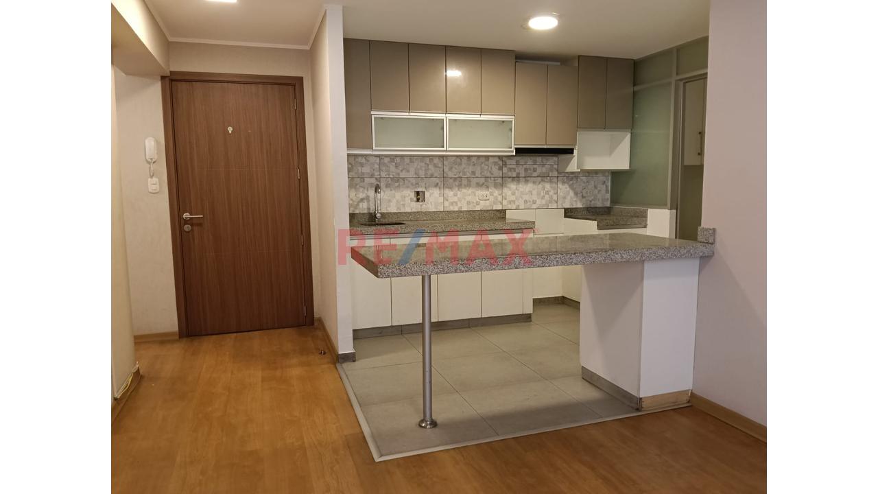 Acogedor Departamento En Alquiler En Lince — foto 6