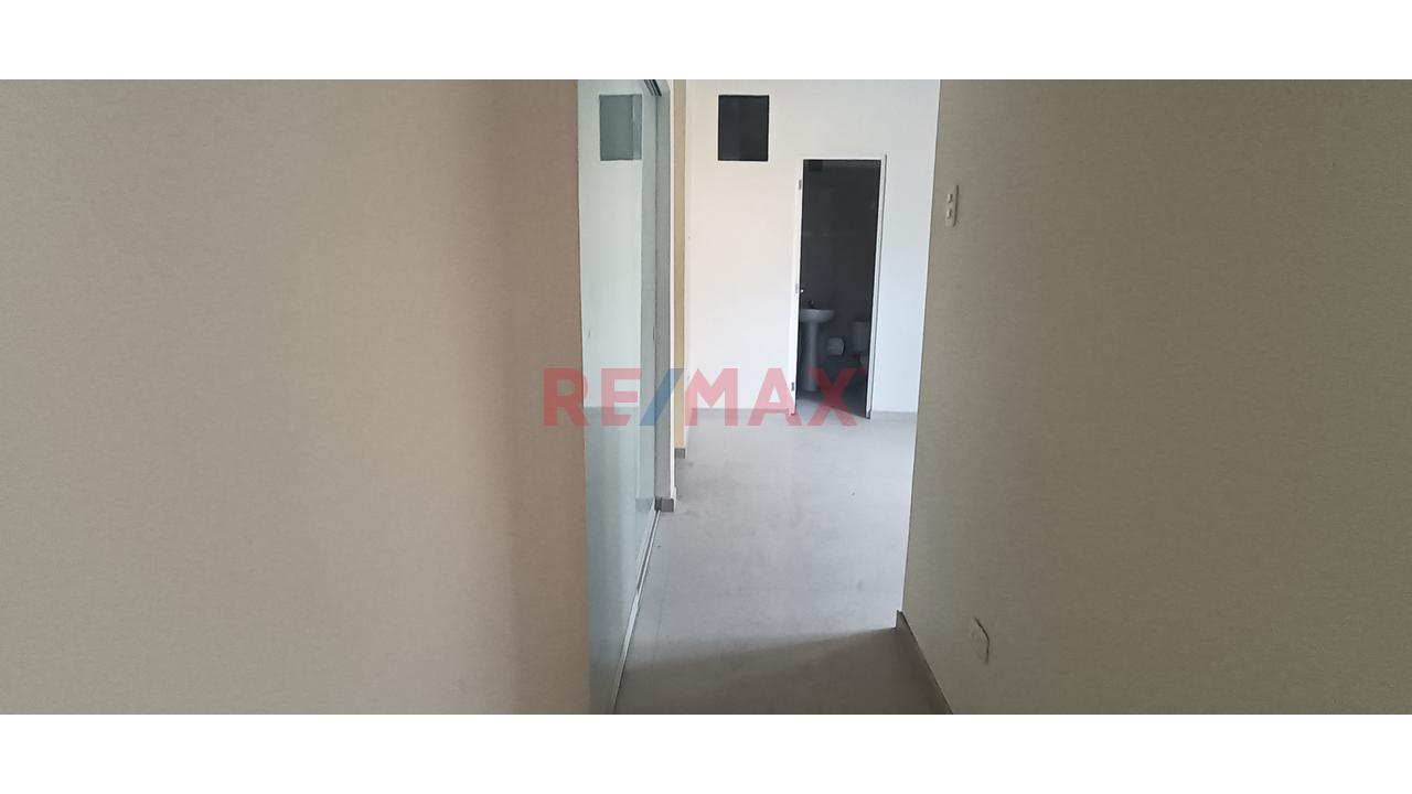 Alquiler Departamento En 1Er Piso Villa La Planicie — foto 11