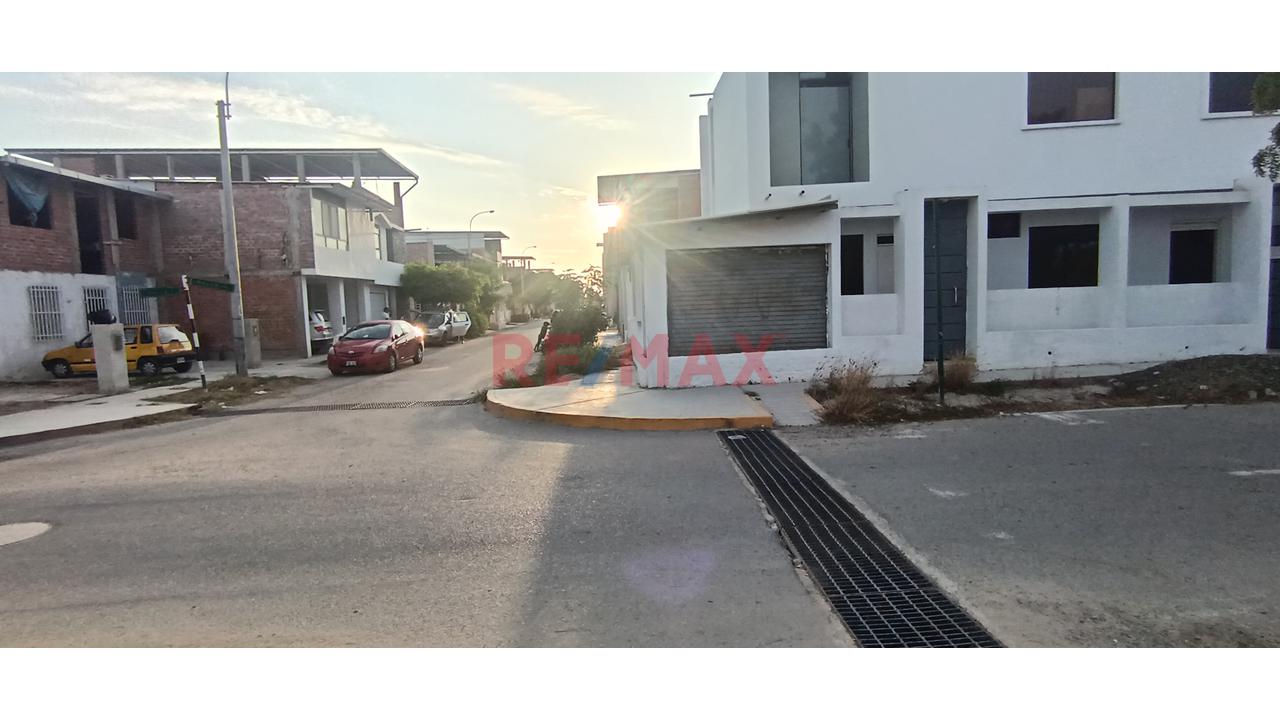 Alquiler Departamento En 1Er Piso Villa La Planicie — foto 3