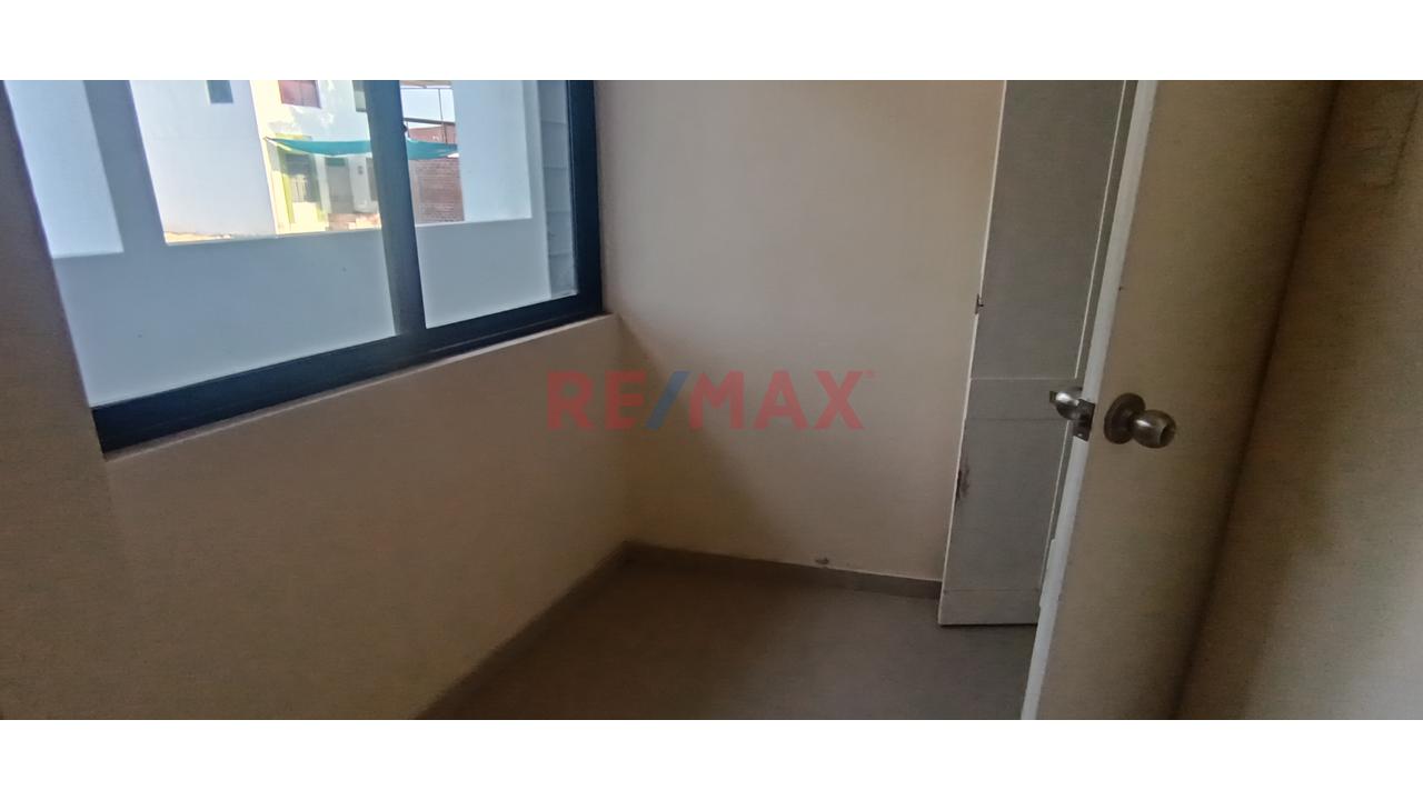 Alquiler Departamento En 1Er Piso Villa La Planicie — foto 7