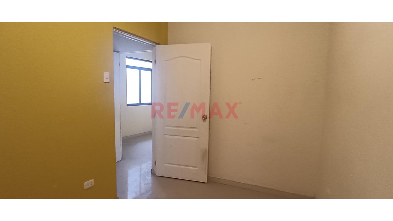 Alquiler Departamento En 1Er Piso Villa La Planicie — foto 6