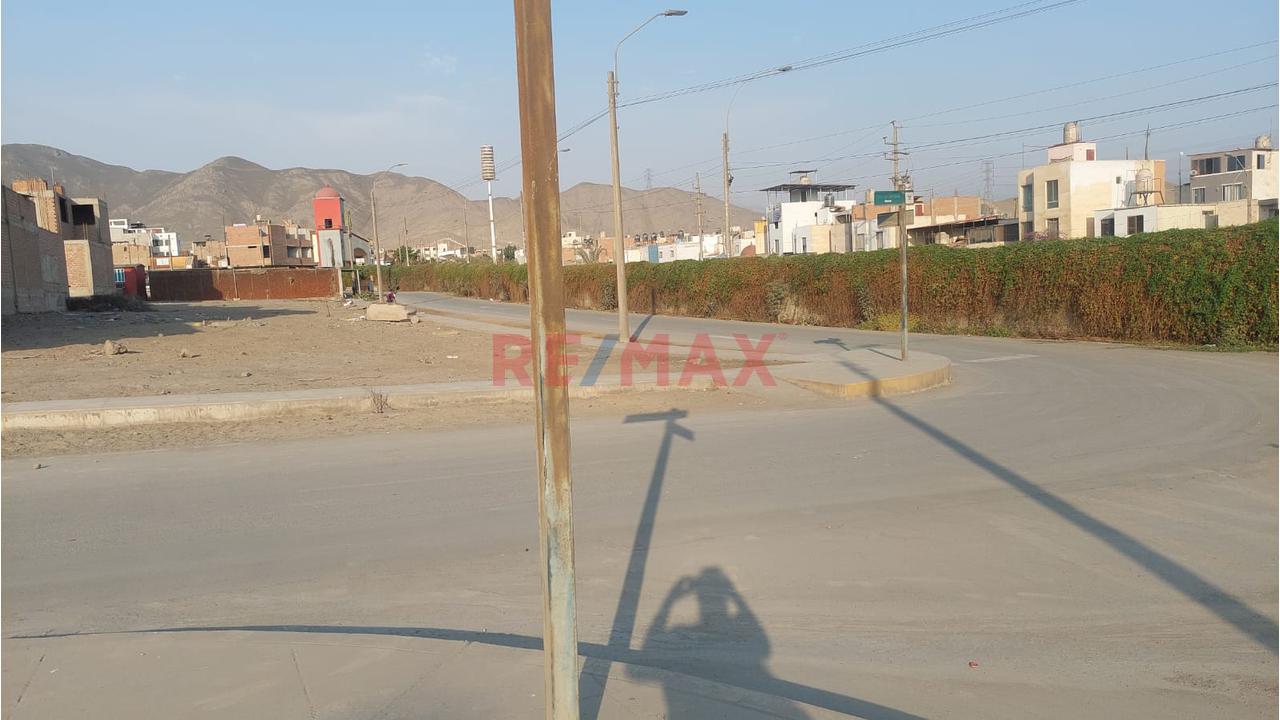 Venta De Terreno En La Planicie De Carabayllo En Esquina - 2