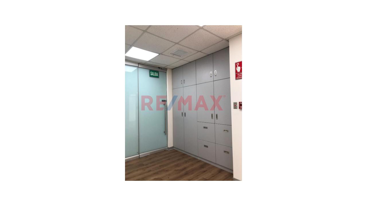 Venta Oficina En San Isidro - 17