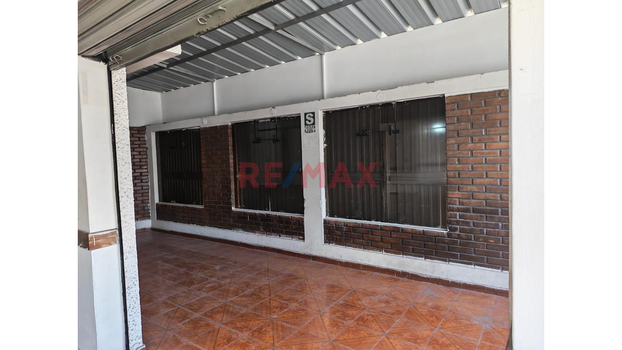 🏢 Local Comercial En Esquina – Av. Jorge Chávez, Arequipa — foto 8