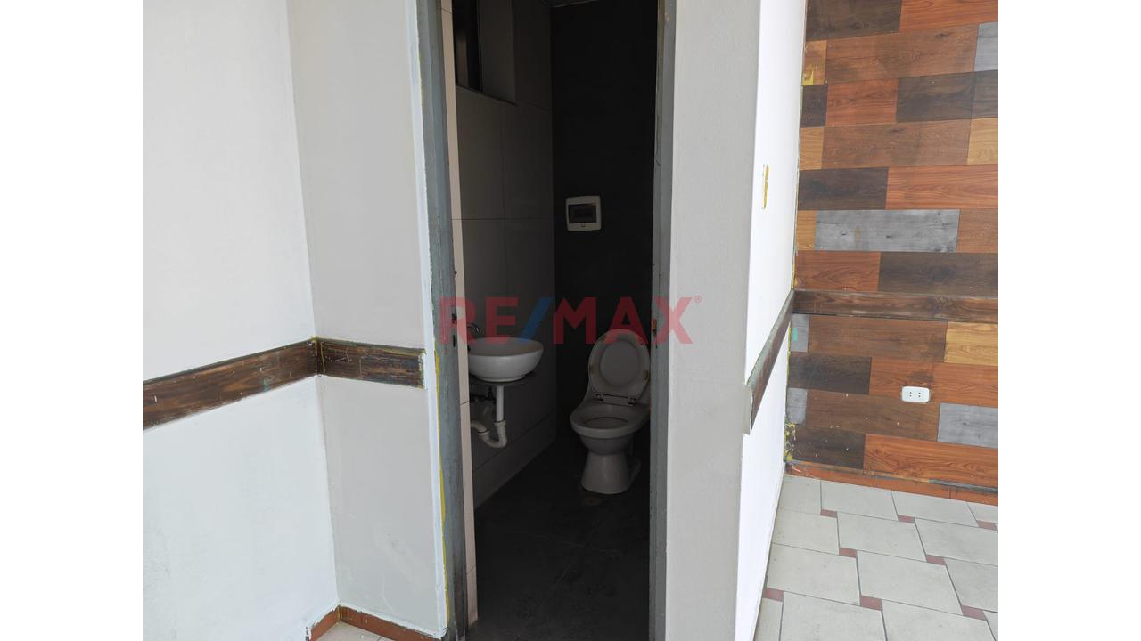 🏢 Local Comercial En Esquina – Av. Jorge Chávez, Arequipa — foto 3