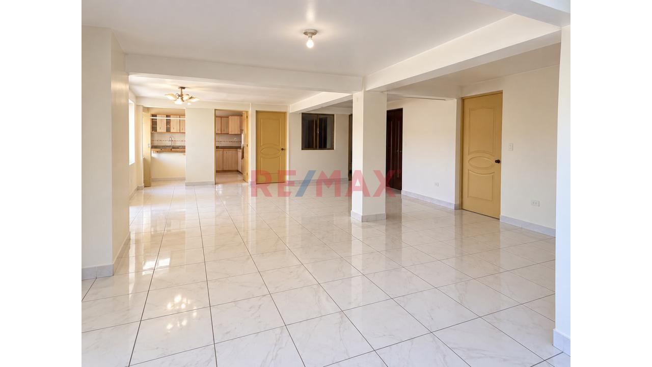 🏢✨ ¡Gran Propiedad Multifuncional En Venta – Izcuchaca, Anta! ✨🏢 - 4