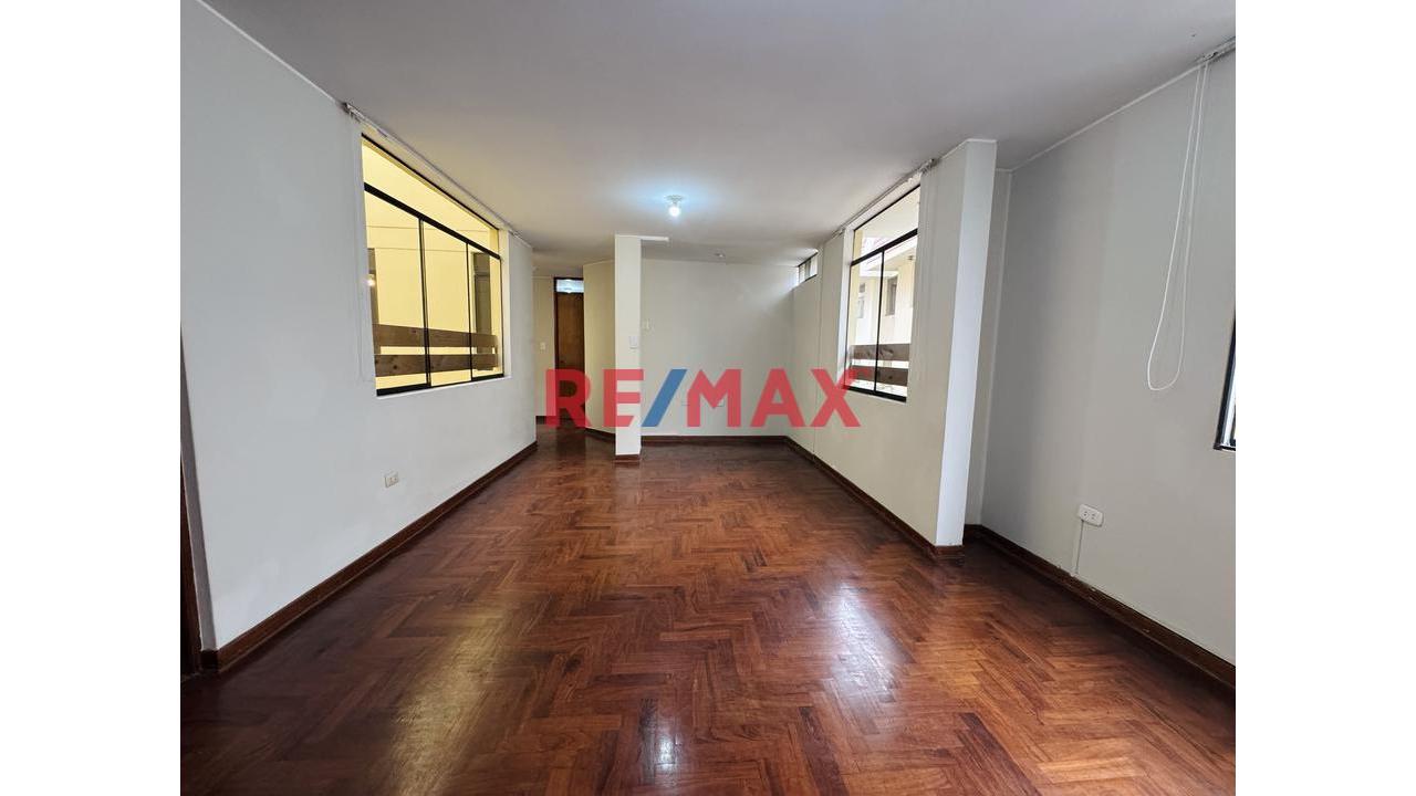 Departamento En Alquiler En San Miguel – 2 Dormitorios, Cerca De Open Plaza Y Parque — foto 3