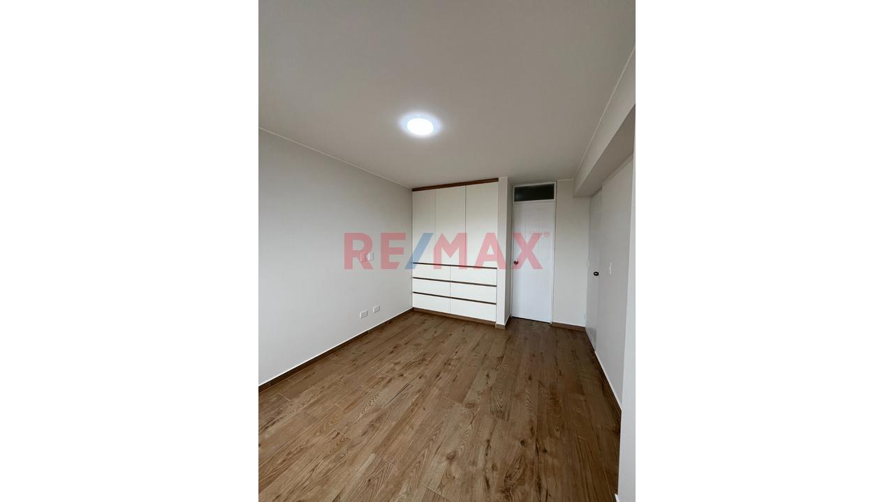 Amplio Departamento Remodelado De 3 Habitaciones, Balcón Y Doble Cochera – Magdalena Del Mar — foto 8