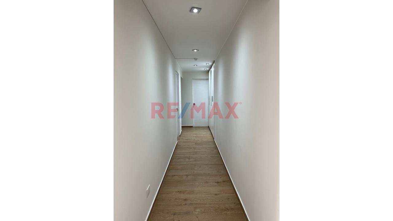 Amplio Departamento Remodelado De 3 Habitaciones, Balcón Y Doble Cochera – Magdalena Del Mar — foto 5