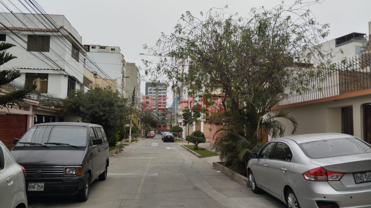 Vendo Casa Como Terreno 178 M2 Para 4 Pisos Y Azotea, En Calle Alfa Y Omega, Surquillo — foto 10