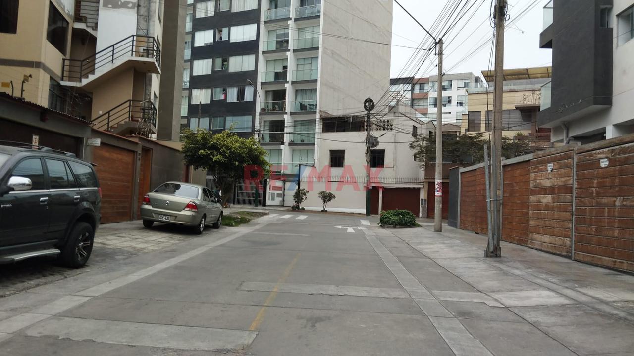 Vendo Casa Como Terreno 178 M2 Para 4 Pisos Y Azotea, En Calle Alfa Y Omega, Surquillo — foto 9