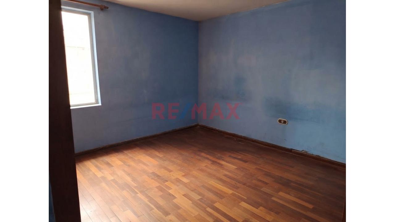 Vendo Casa Como Terreno 178 M2 Para 4 Pisos Y Azotea, En Calle Alfa Y Omega, Surquillo — foto 6