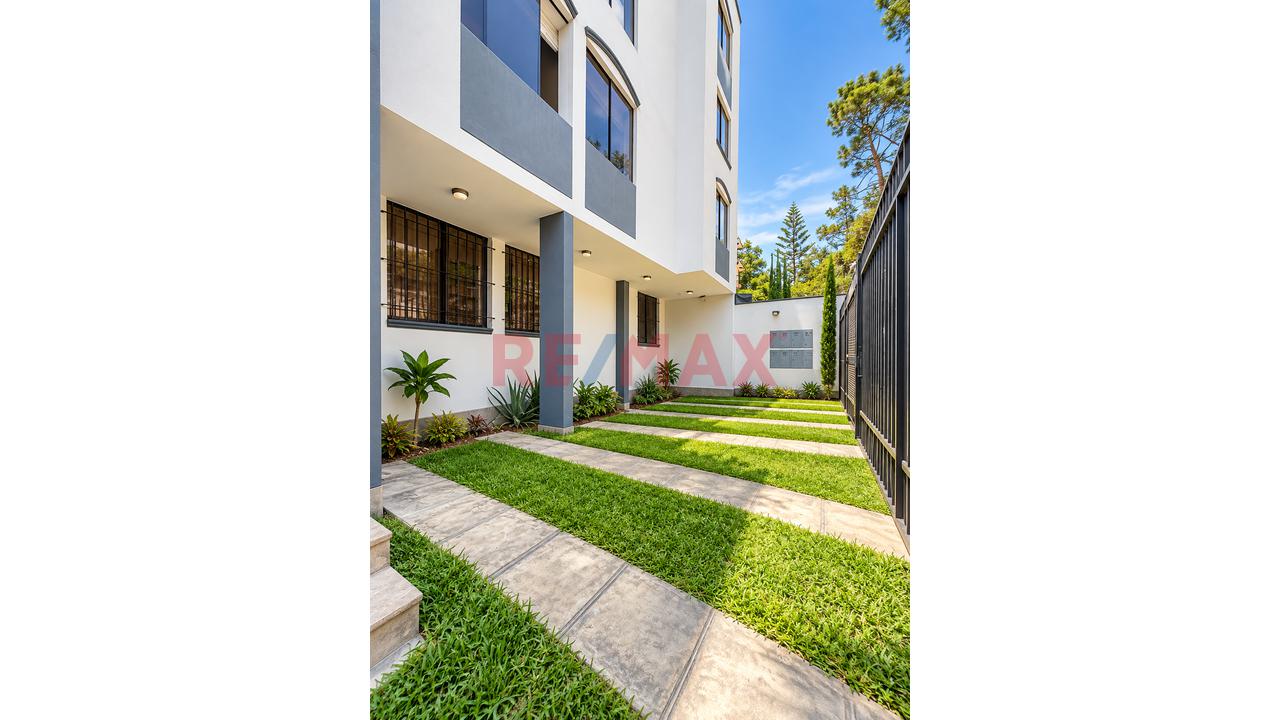 🏡 Alquiler De Amplio Departamento Frente A Parque En La Castellana – Surco — foto 14