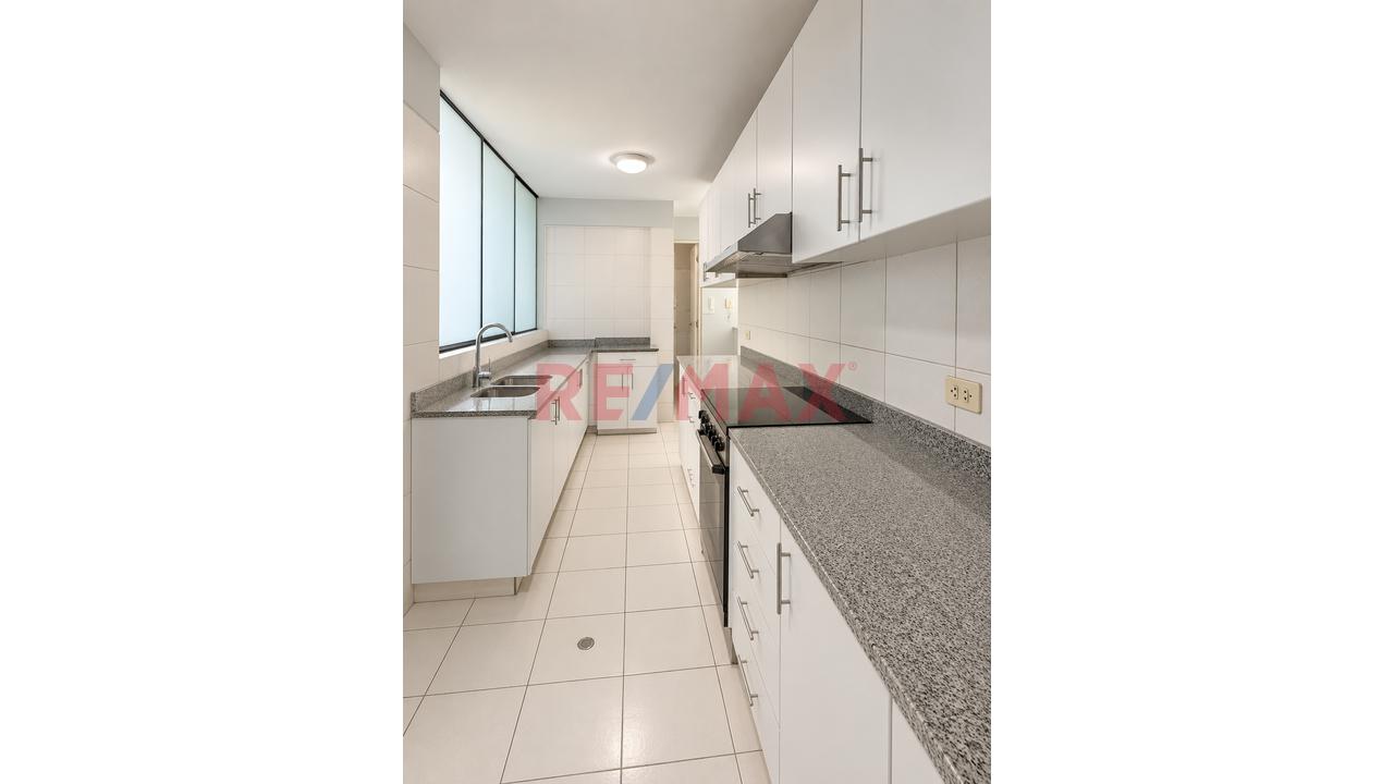🏡 Alquiler De Amplio Departamento Frente A Parque En La Castellana – Surco — foto 9