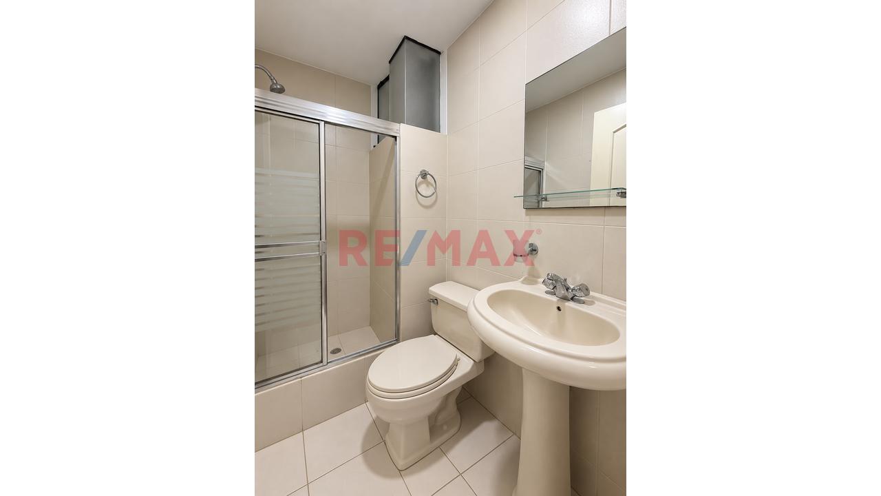🏡 Alquiler De Amplio Departamento Frente A Parque En La Castellana – Surco — foto 7