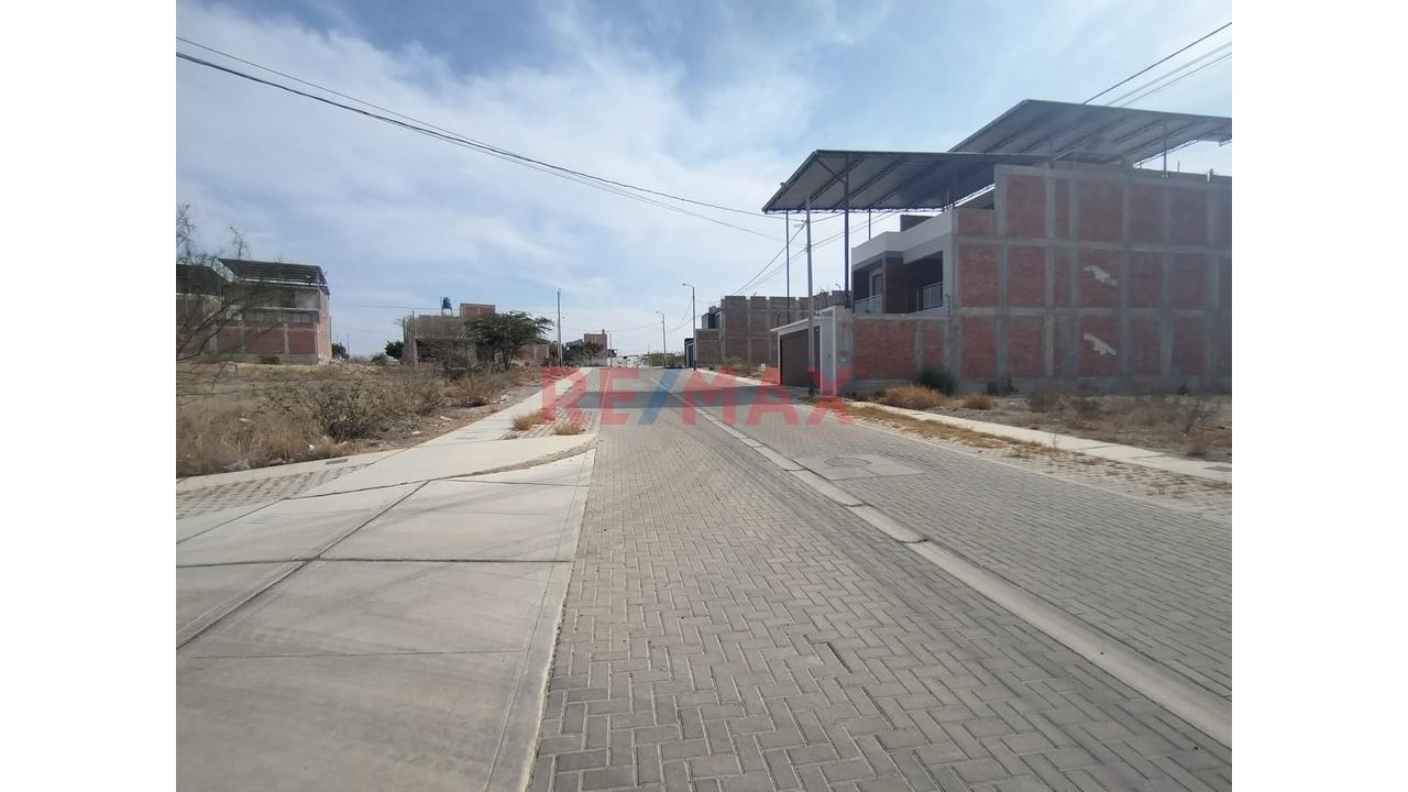 Venta De Terreno En Esquna Boulevard Plark Plaza — foto 4