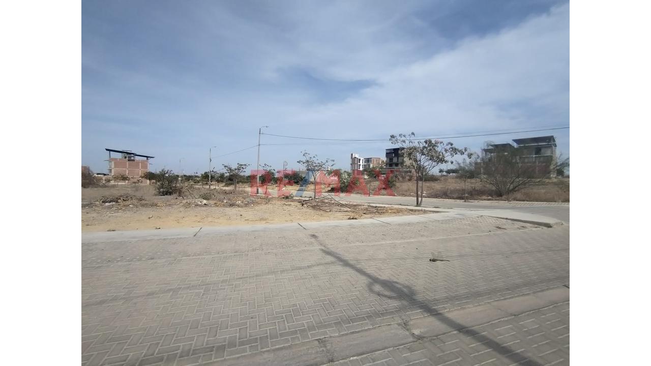 Venta De Terreno En Esquna Boulevard Plark Plaza — foto 3