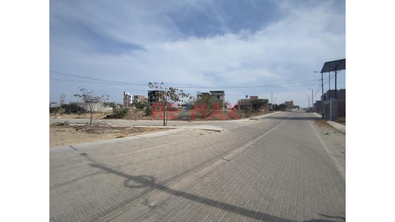 Venta De Terreno En Esquna Boulevard Plark Plaza — foto 2
