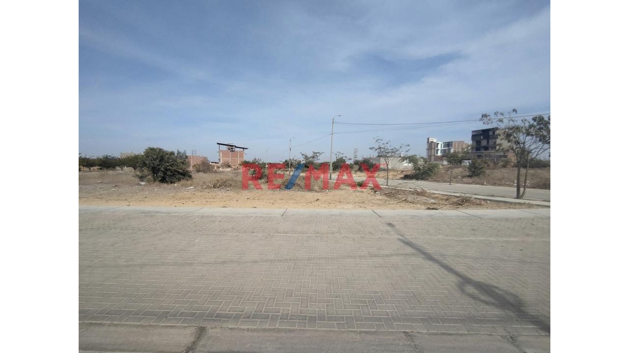 Venta De Terreno En Esquna Boulevard Plark Plaza