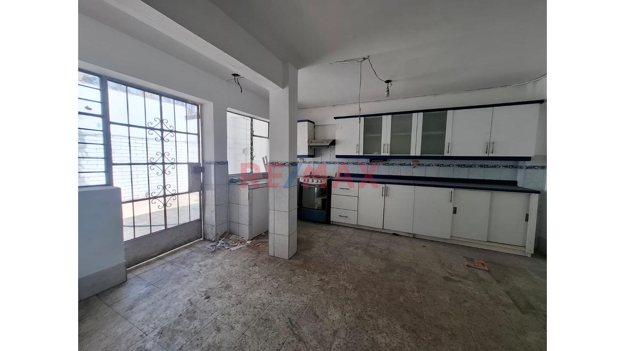 Casa En Venta En Inmediaciones De Salamanca – Olimpo, Ate – A Media Cuadra Del Parque Juno Y A Pocos Metros De La Vía De Evitamiento - 16
