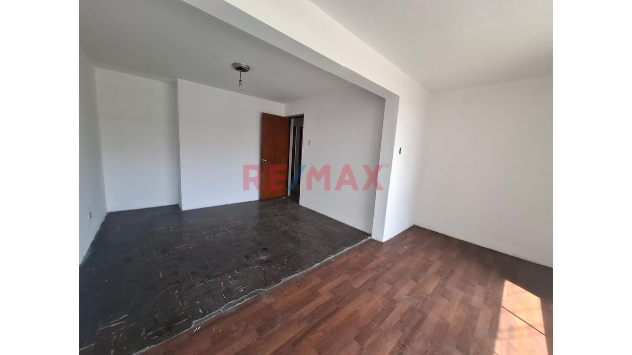 Casa En Venta En Inmediaciones De Salamanca – Olimpo, Ate – A Media Cuadra Del Parque Juno Y A Pocos Metros De La Vía De Evitamiento — foto 4