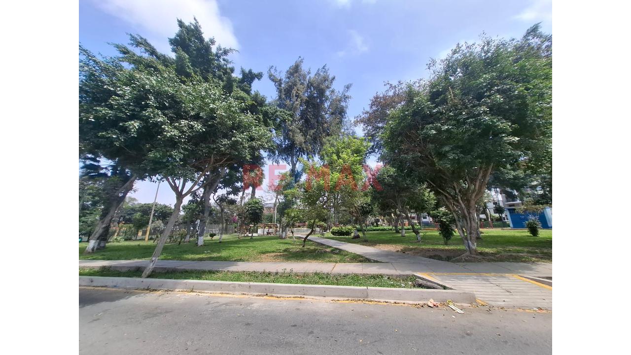 Casa En Venta En Inmediaciones De Salamanca – Olimpo, Ate – A Media Cuadra Del Parque Juno Y A Pocos Metros De La Vía De Evitamiento — foto 5