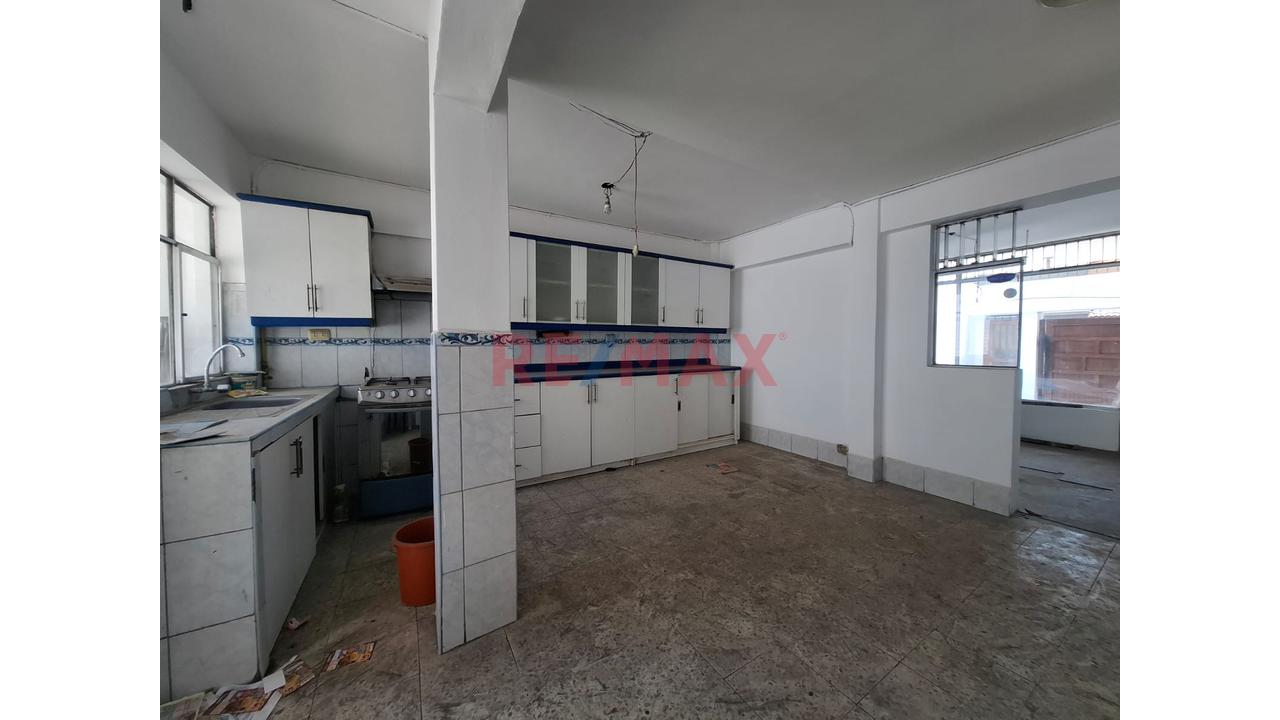 Casa En Venta En Inmediaciones De Salamanca – Olimpo, Ate – A Media Cuadra Del Parque Juno Y A Pocos Metros De La Vía De Evitamiento — foto 11