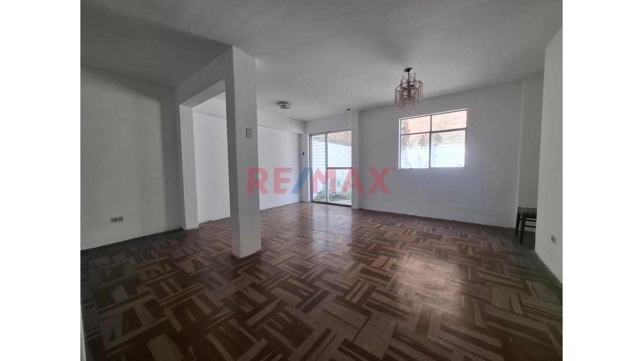 Casa En Venta En Inmediaciones De Salamanca – Olimpo, Ate – A Media Cuadra Del Parque Juno Y A Pocos Metros De La Vía De Evitamiento — foto 12