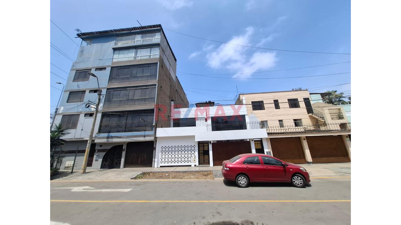 Casa En Venta En Inmediaciones De Salamanca – Olimpo, Ate – A Media Cuadra Del Parque Juno Y A Pocos Metros De La Vía De Evitamiento — foto 6