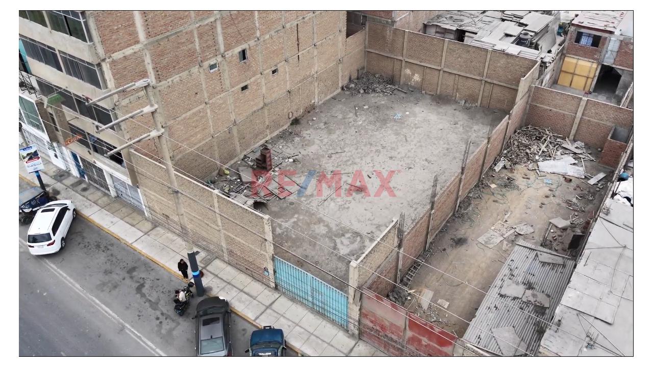 Alquiler De Terreno Comercial De 440 M² - Av. Carlos Izaguirre - A 2 Cuadras De Néstor Gambetta - Callao - 2
