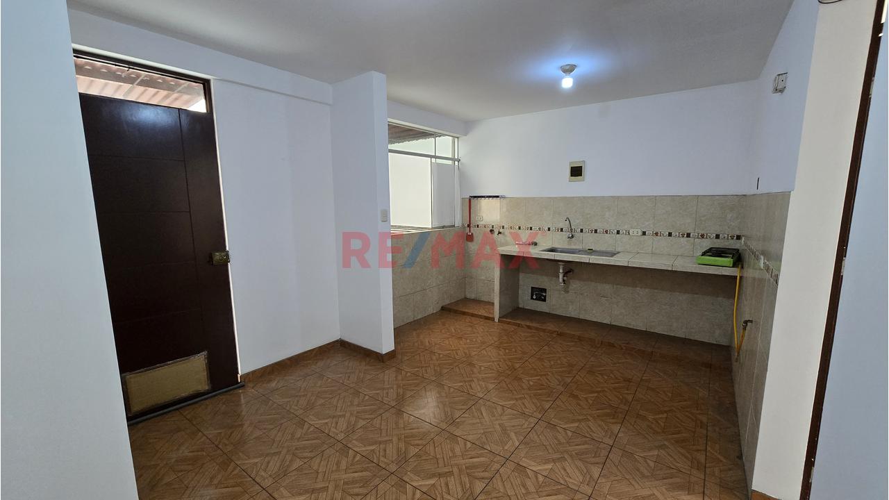 Mini Dpto En Alquiler Urb. San Felipe - Comas — foto 2